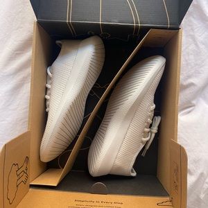 allbirds tree runner shoes, brand new never worn, size 9